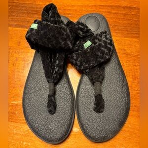 Sanuk Black Velvet Sandals